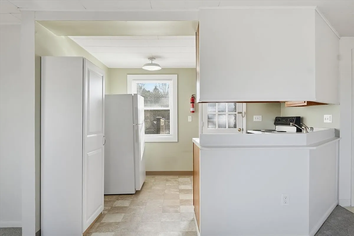 2 bed, $1,650 — Photo 3