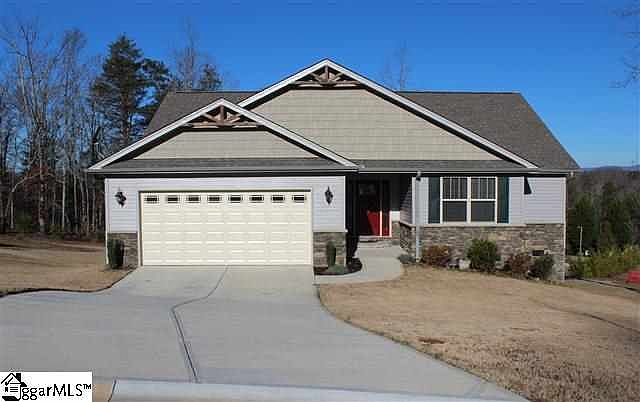 1st image of 210 Jewell Ct