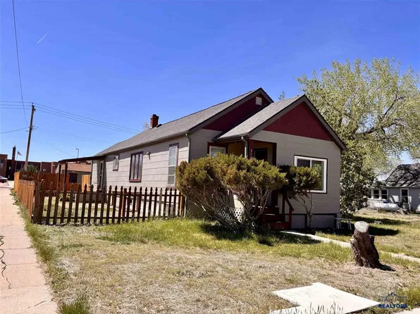 310 7th Ave, Edgemont, SD 57735