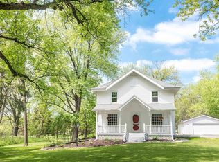 W315S6045 Dable Rd, Mukwonago, WI 53149