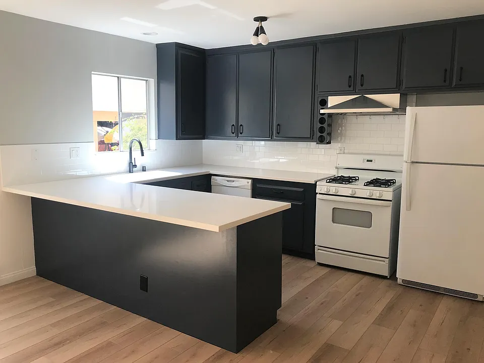 1111 California Ave #2