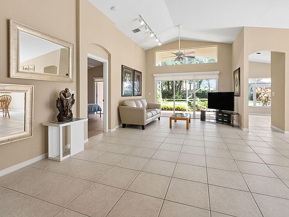 5th image of 6833 Viale Elizabeth