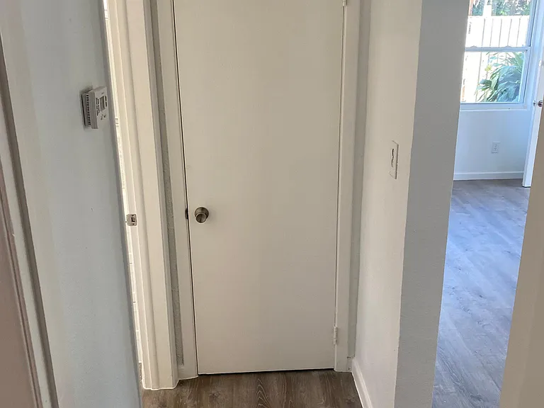 2381 Chaucer St — Photo 12