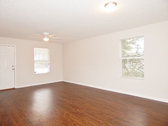 4th image of 8123 Eaton Ave