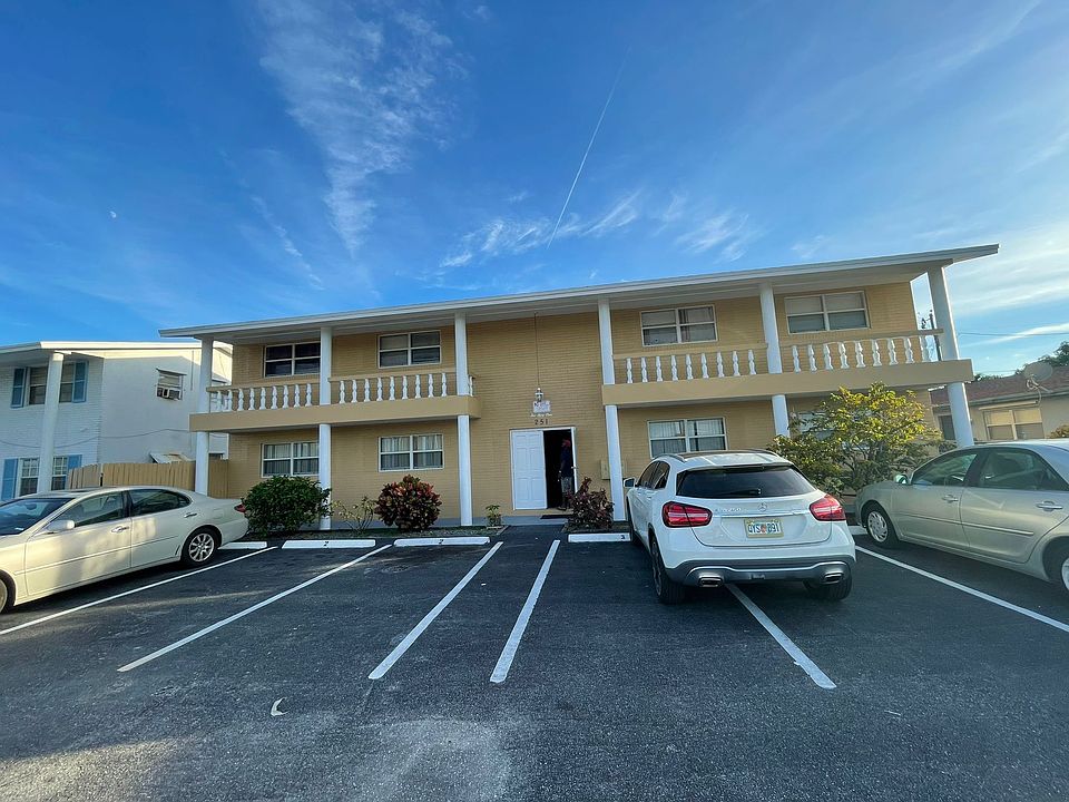 1st image of 251 W Blue Heron Blvd APT 1