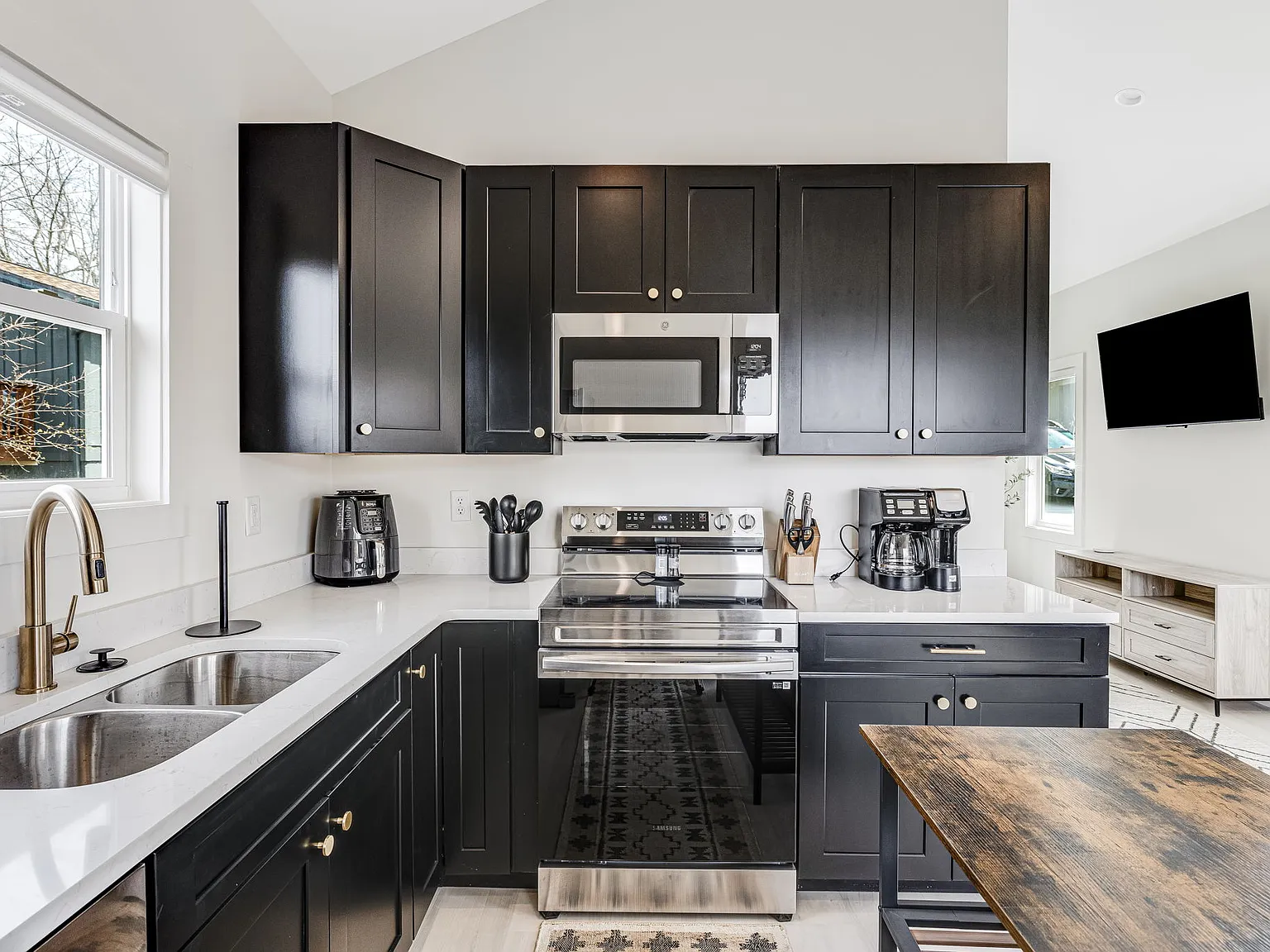 1 bed, 800 sqft, $3,000 — Photo 4