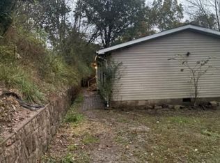 4664 Victoria Rd, Charleston, WV 25313