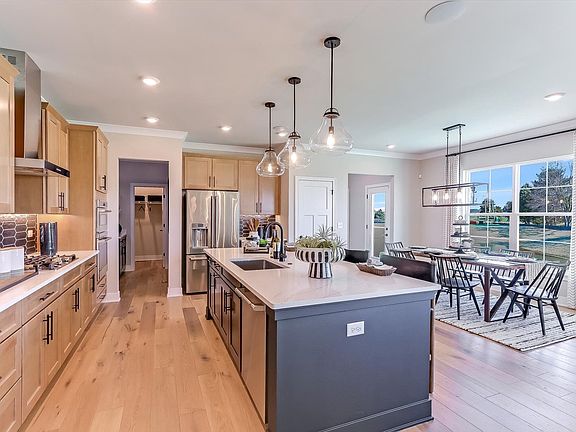 7th image of this home