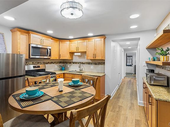 5th image of 7849 Kellogg St
