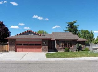 2462 N Rebecca Way, Meridian, ID 83646