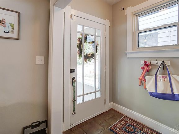 5th image of 3619 Brentwood Ave