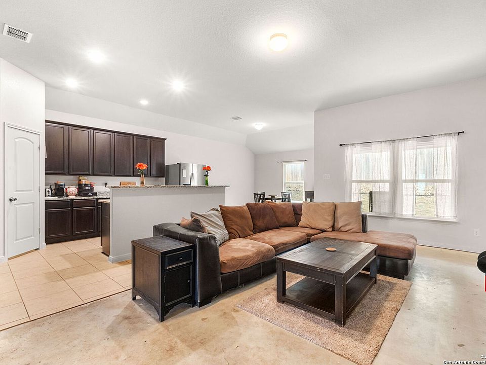 1st image of 231 Azalea Way