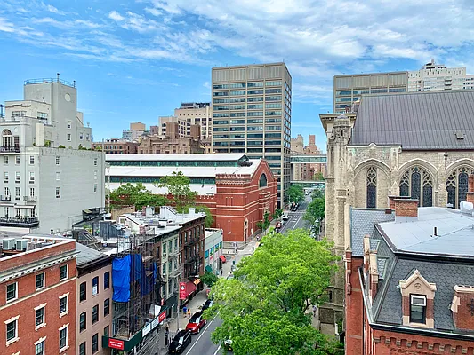 Rented by Brown Harris Stevens | media 37