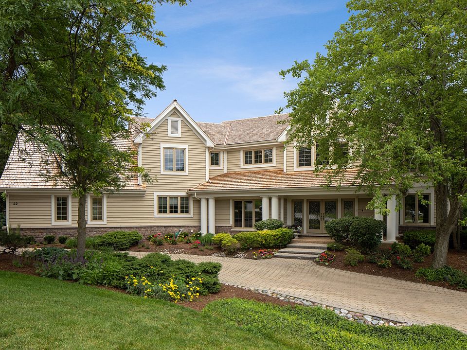 Circular Drive to Front Exterior Entry