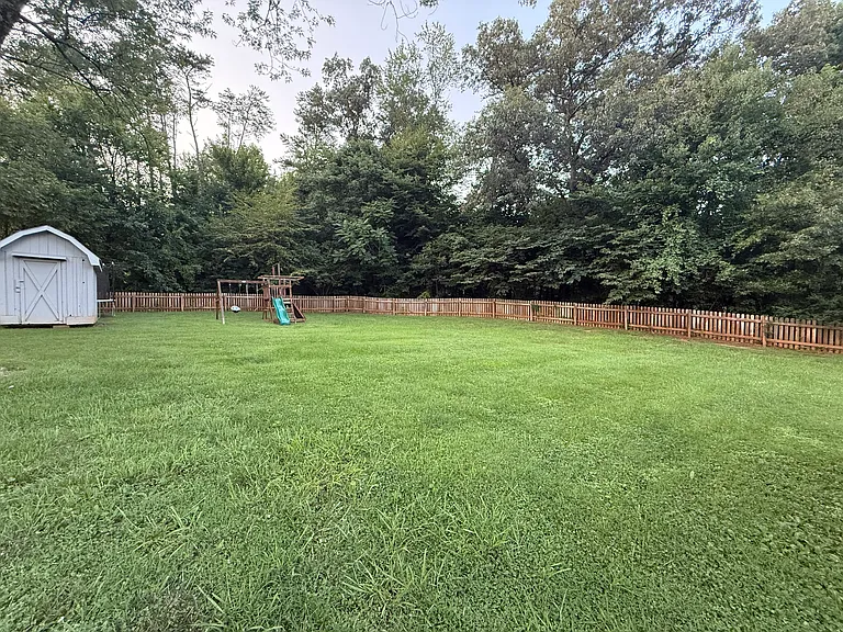 7605 Luscombe Dr — Photo 12