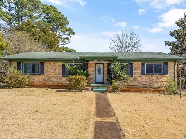 3400 Brenda St NW, Huntsville, AL 35810