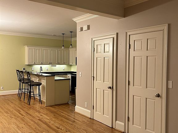 5th image of 702 Bennett St #1-D