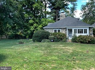 8 Hopeton Ln, Villanova, PA 19085