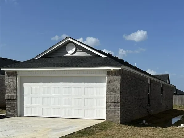 8907 Preston Wood Dr, Fort Smith, AR 72916