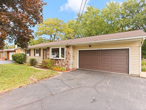 2nd image of 2923 Douglas Dr