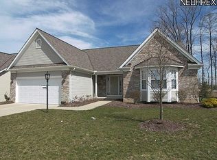 6959 Deer Run Dr, Middleburg Heights, OH 44130