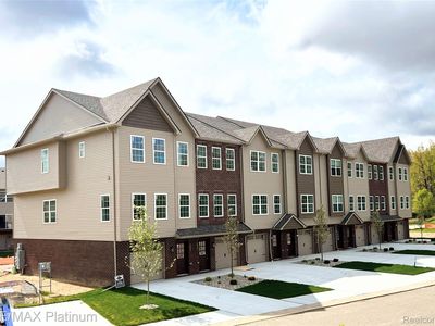 1684 Pinecroft Ln, Howell, MI, 48855