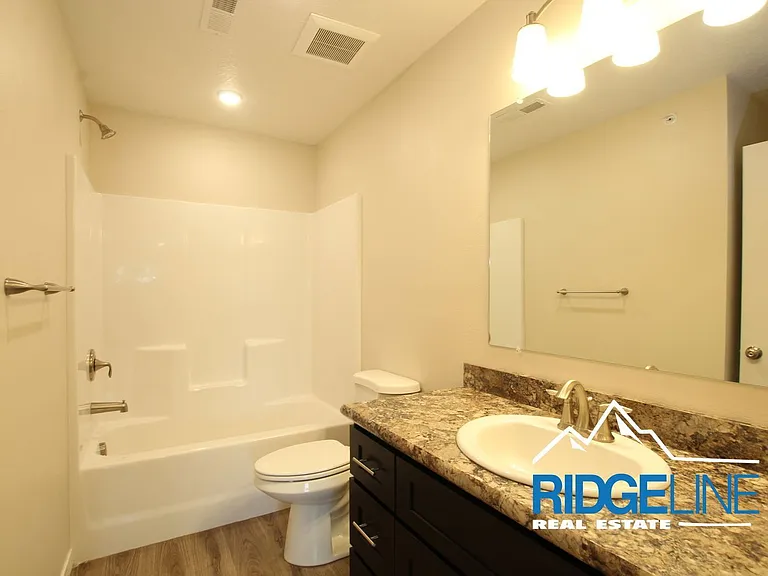Westbrook Apartments — Photo 10