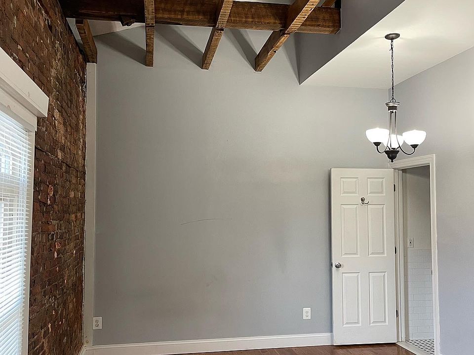 2nd image of 401 Main St #16