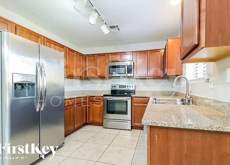 10222 W Hess St — Photo 7