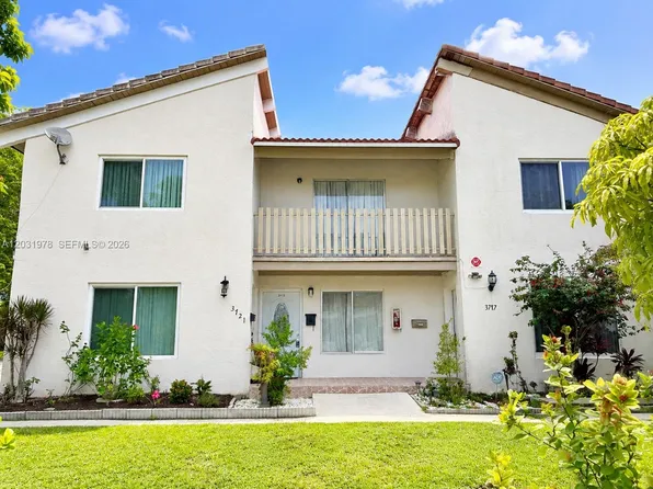 3719 Riverside Dr, Pompano Beach, FL 33065