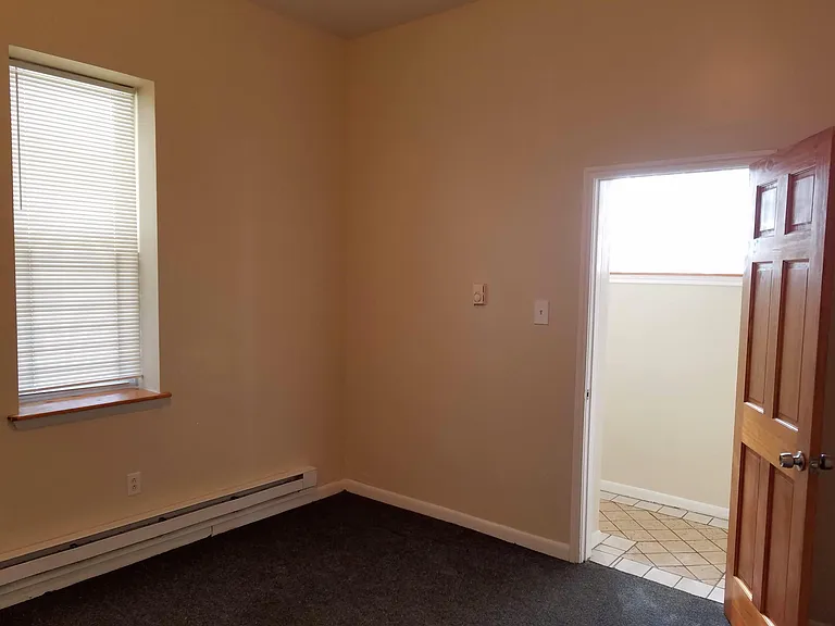 1323 W Butler St #1 — Photo 7