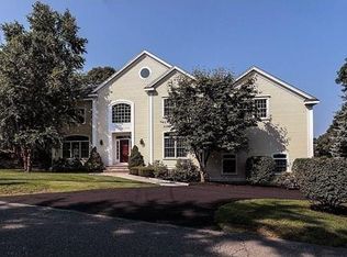 33 Surrey Rd, Winchester, MA 01890