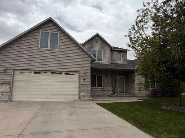 800 Escalante Dr APT 17, Vernal, UT 84078