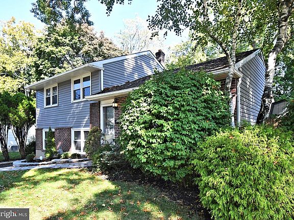 2nd image of 609 Mansfield Rd