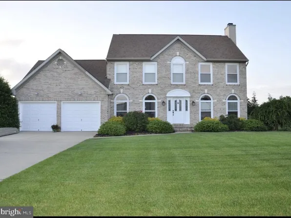 2100 Frederick Ct, Vineland, NJ 08361