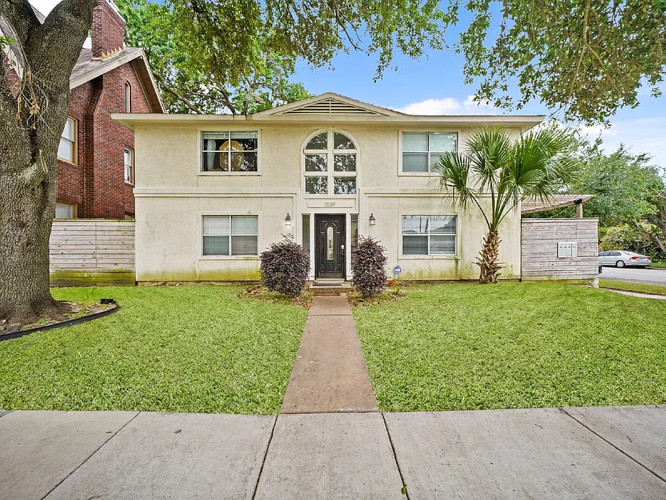 1539 Hawthorne St #4