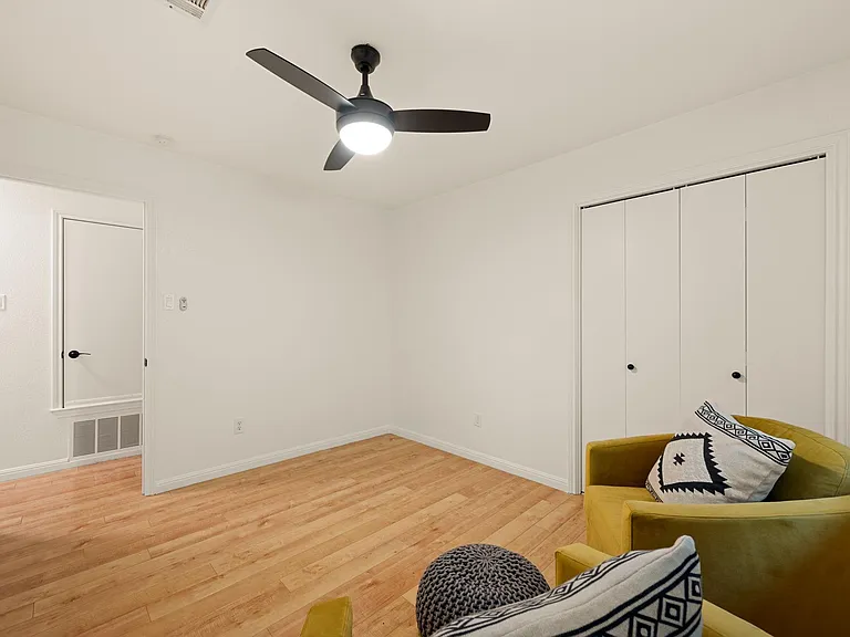 7302 Potters Trl — Photo 16
