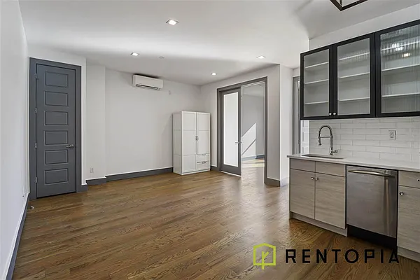 Rented by Rentopia | media 10