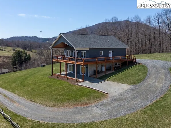 221 Raven Ridge Lane, Jefferson, NC 28640