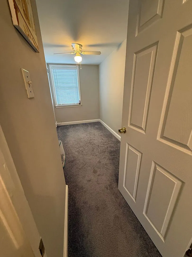 3 Bed / 1.5 Bath Updated Townhome — Photo 3