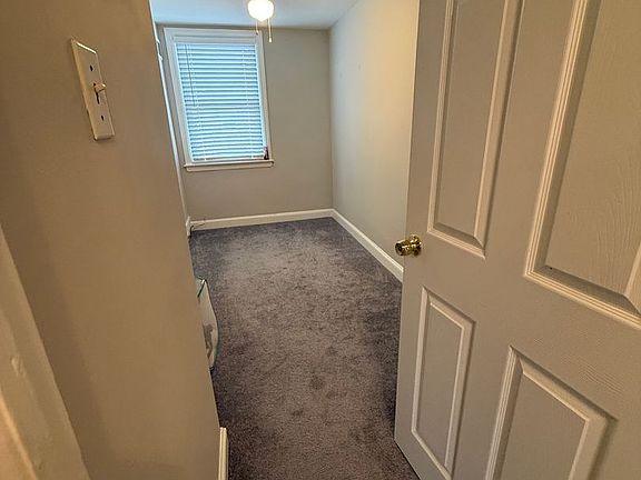 3rd image of 407 Pine St