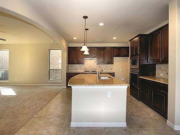5th image of 540 Catherine Ln