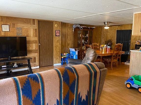 3rd image of 4493 SE 22nd Ct
