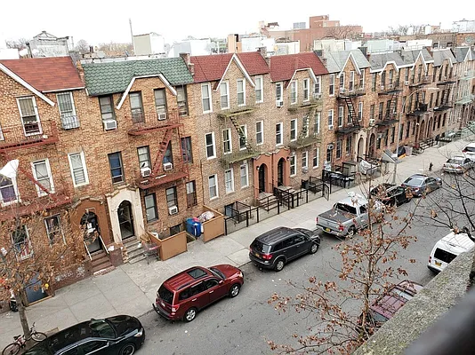 Rented by Signature Property Realty | media 52