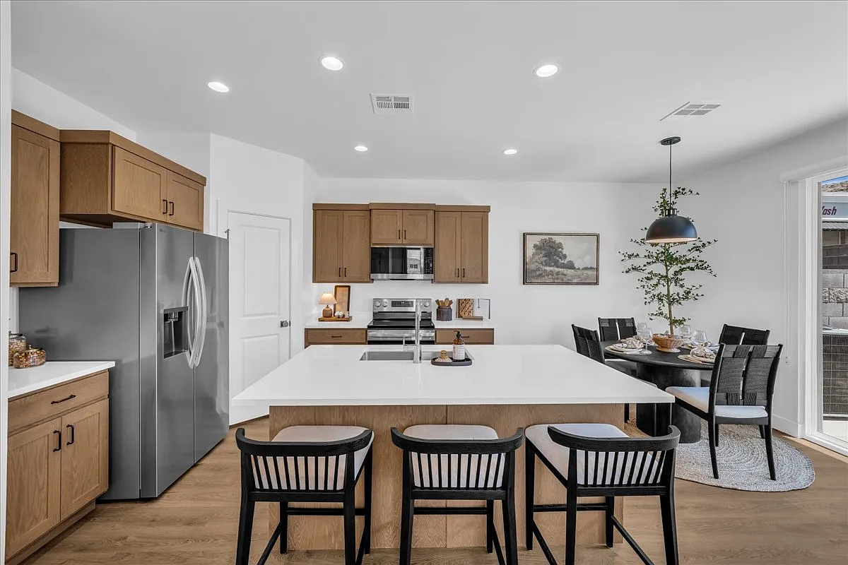 484 South Livy Ln Washington, UT 84780 — Photo 3