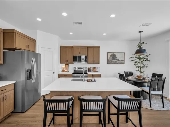 522 S Livy Ln, Washington, UT 84780