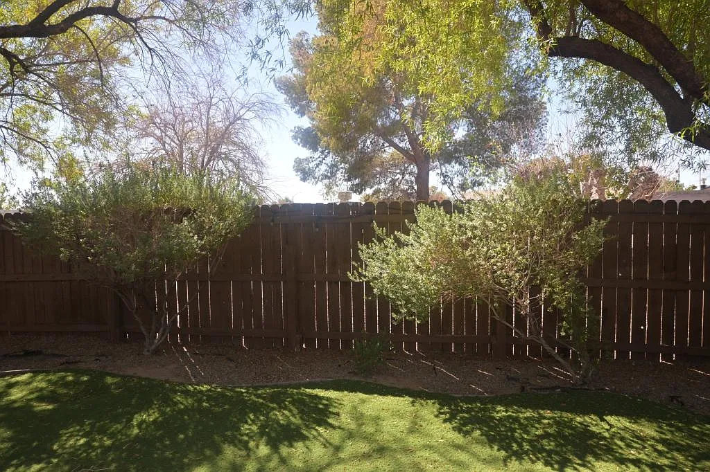 5253 S Lakewood Ct — Photo 3