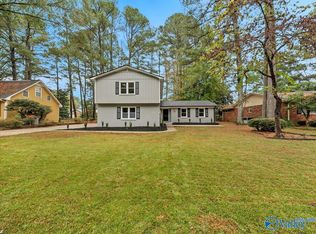 806 Longbow Dr SW, Decatur, AL 35603