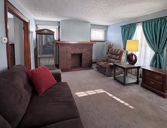 4th image of 315 Nashoba Ave