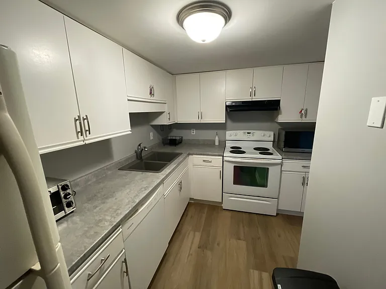 1510 Richmond St #410 — Photo 17